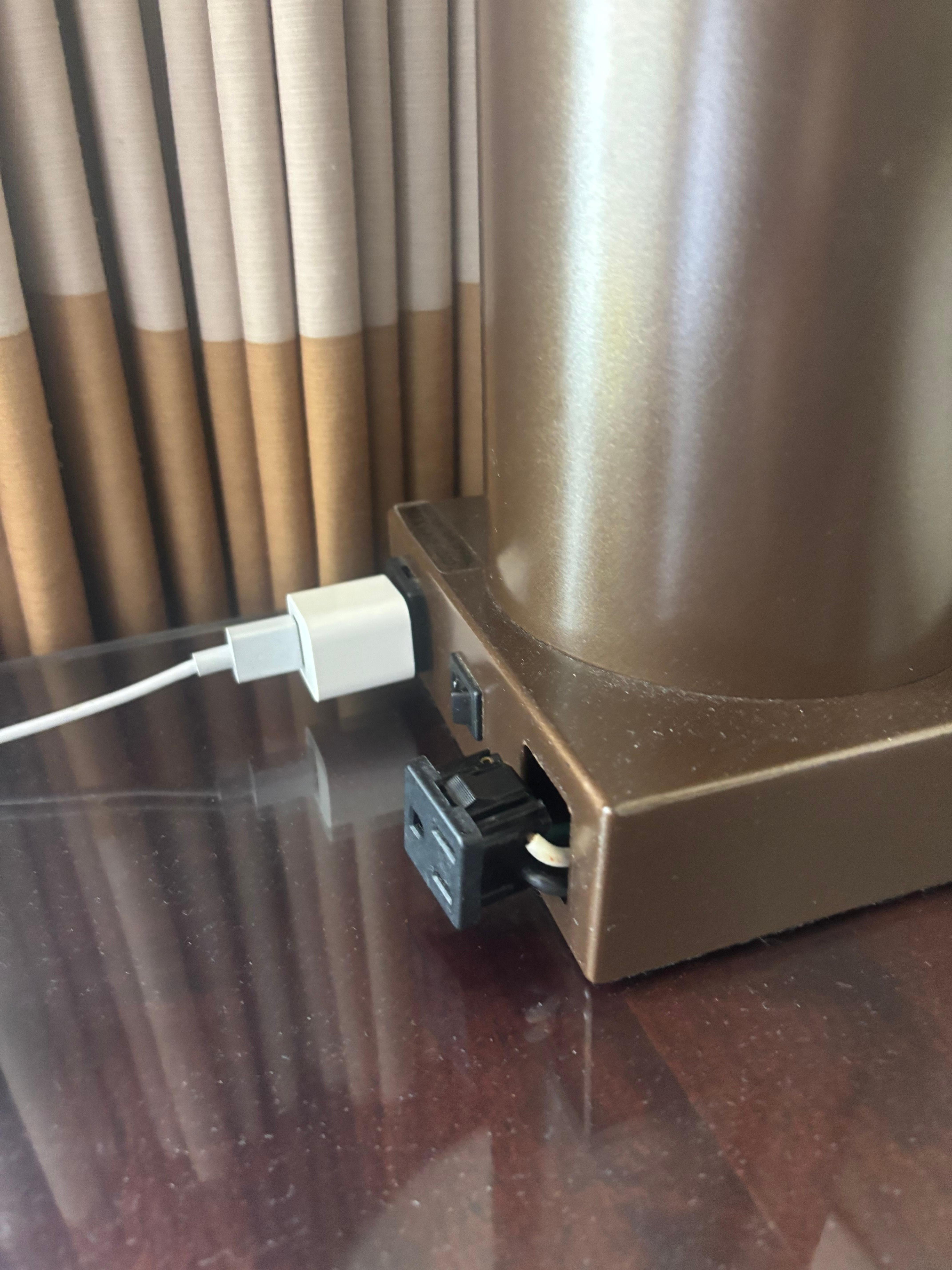 Sad to admit the second of the two plugs also pulled out of the light….. for the price of the accordions I would like to think these could be more secure….. for safety. 