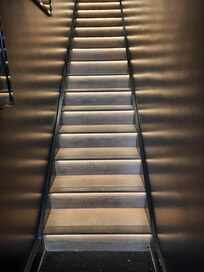 Steep stairs, no handrail