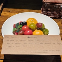 Welcome fruit basket - delicious!