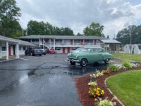 This place screams welcome!