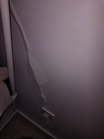 Grieta habitación matrimonio