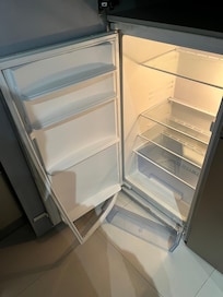 Fridge seal loose