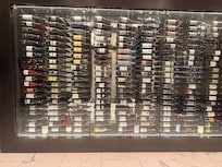 Excellent wine collections at Ruth’s Chris there is the hotel