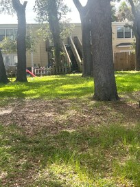 Apartments that’s attached to the property. We walked around to view pool upon check in and was met by a lady on the steps and her two large pit bulls urinating and defecating right off the walk way