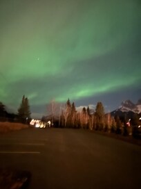 The hotel notified us about the northern lights, so I was able to get a photo.