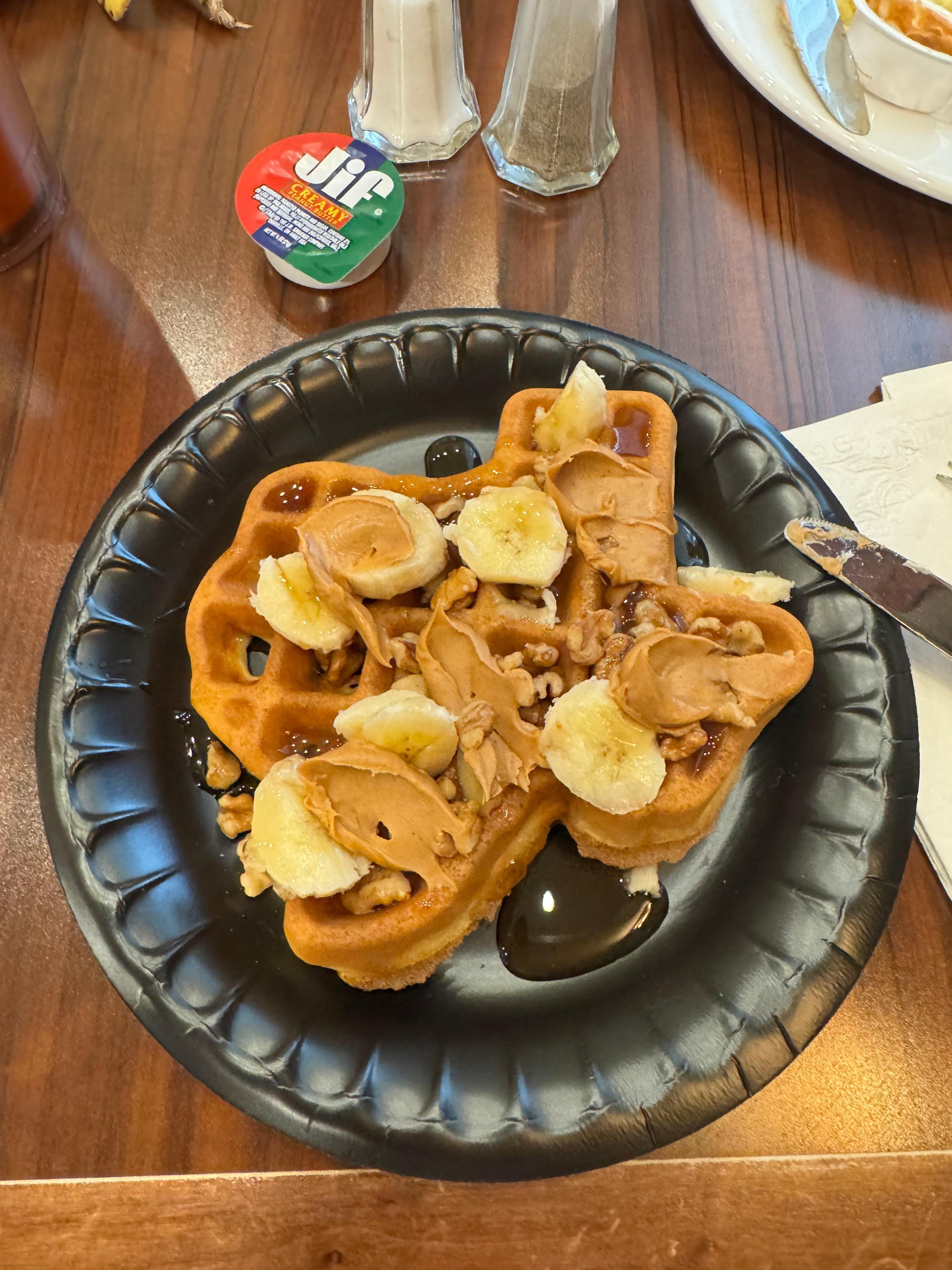 Texas waffle with bananas and pb  
