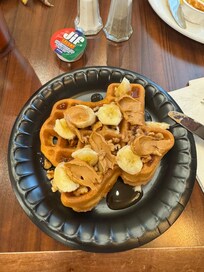 Texas waffle with bananas and pb