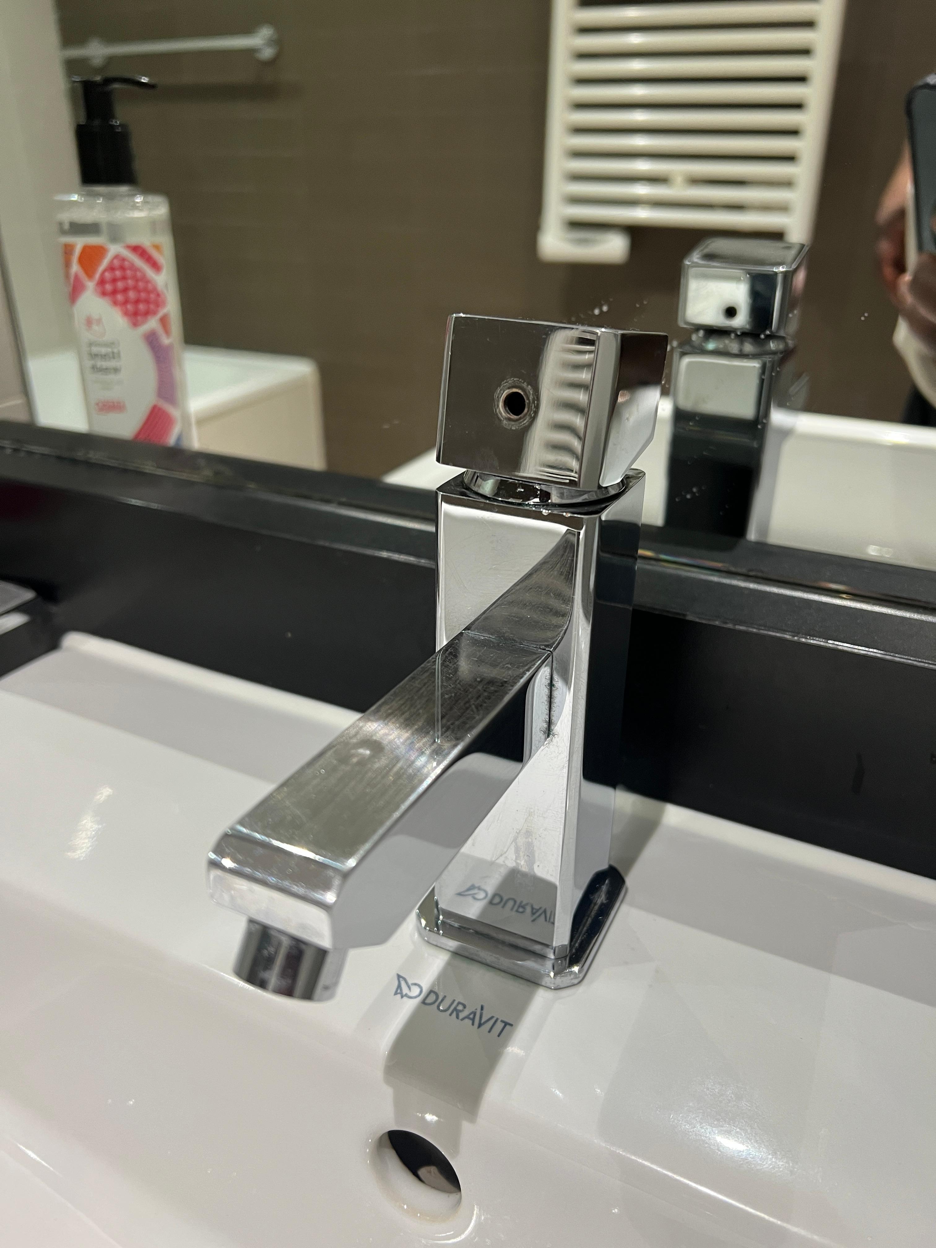 Poignet de robinetterie manquante