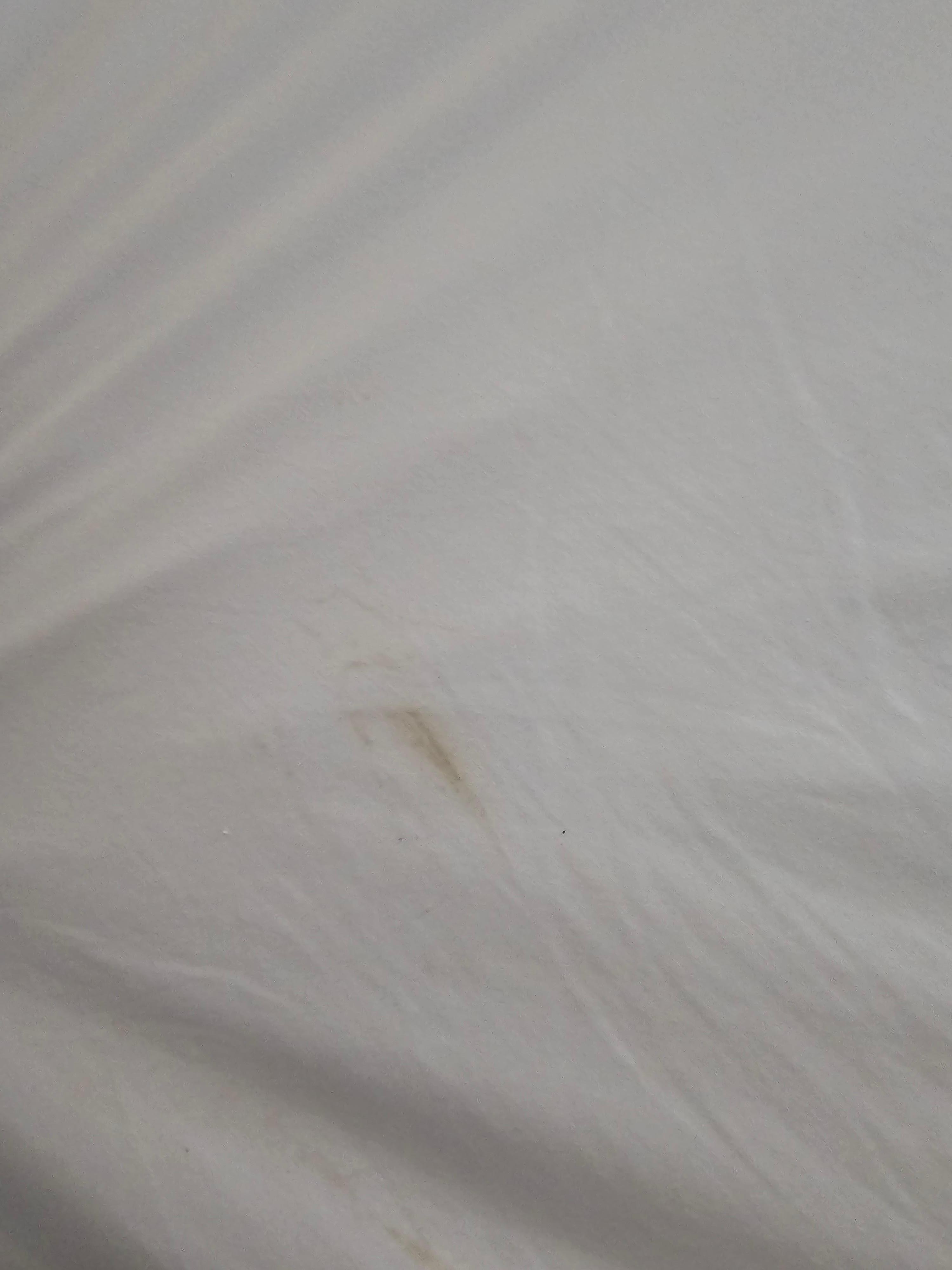 Bedding wasn't changed in either room