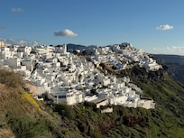 Master suites with hot tub and volcano view