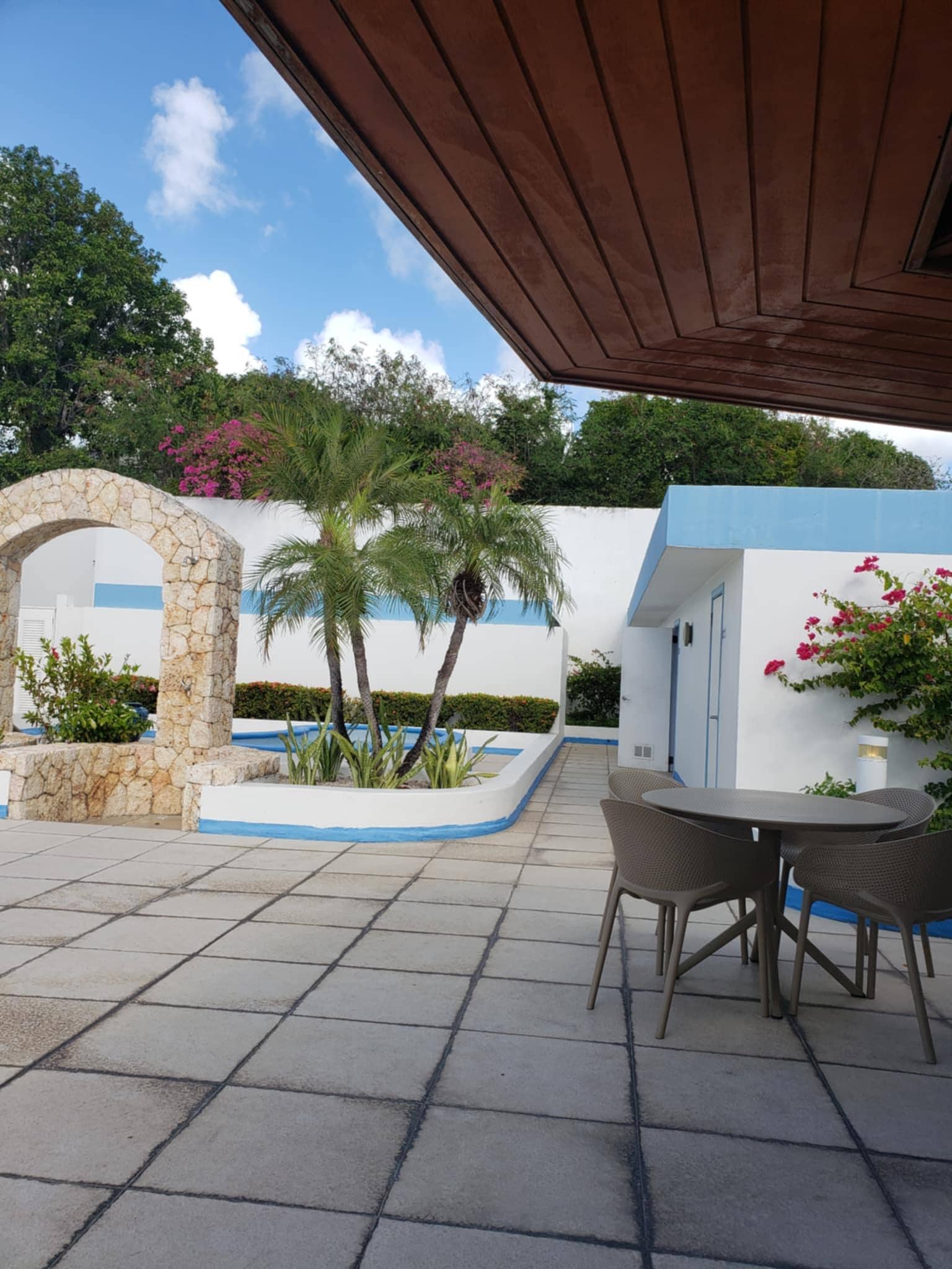 Kiddie pool and washrooms 