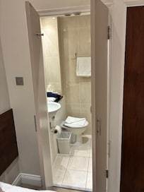 La salle de bain doit faire 2 m carrés