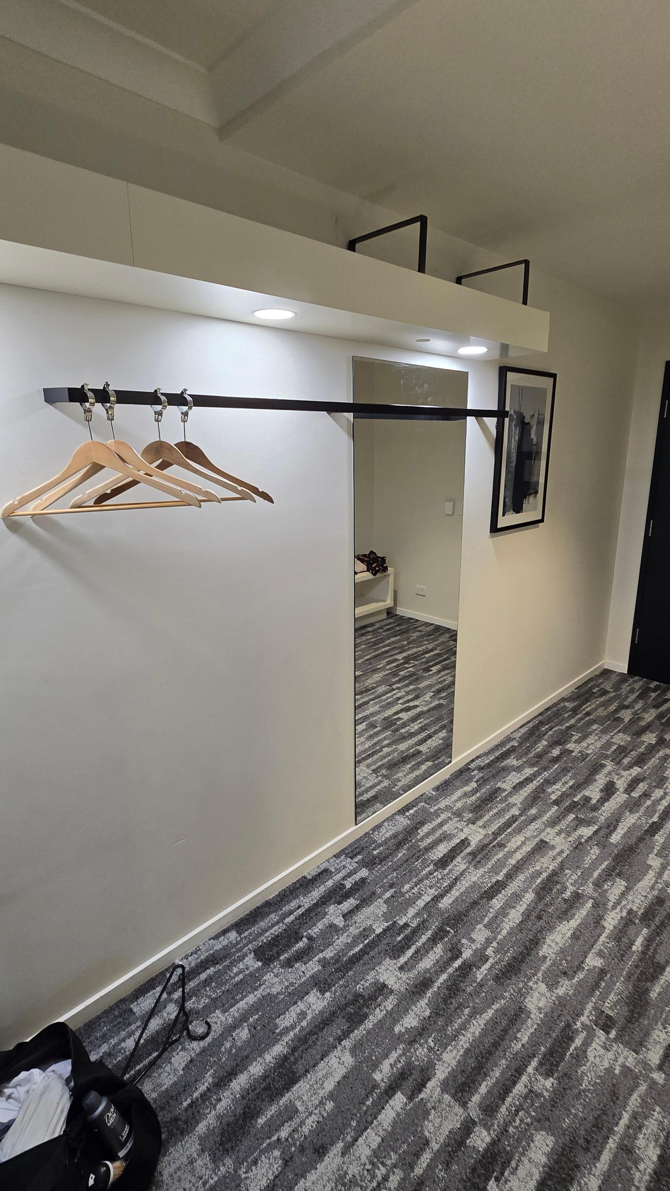 Hanging rack - no wardrobe