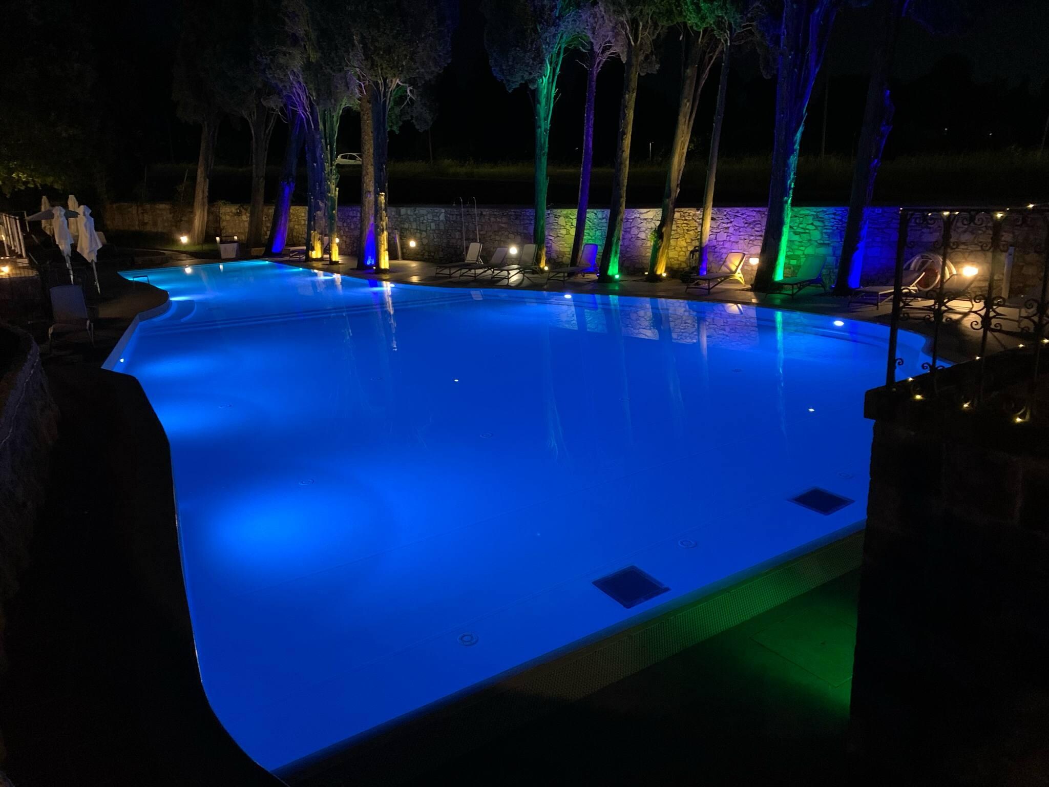 The pool in the evening 