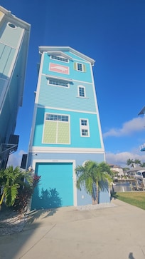 Manatee Suites Building