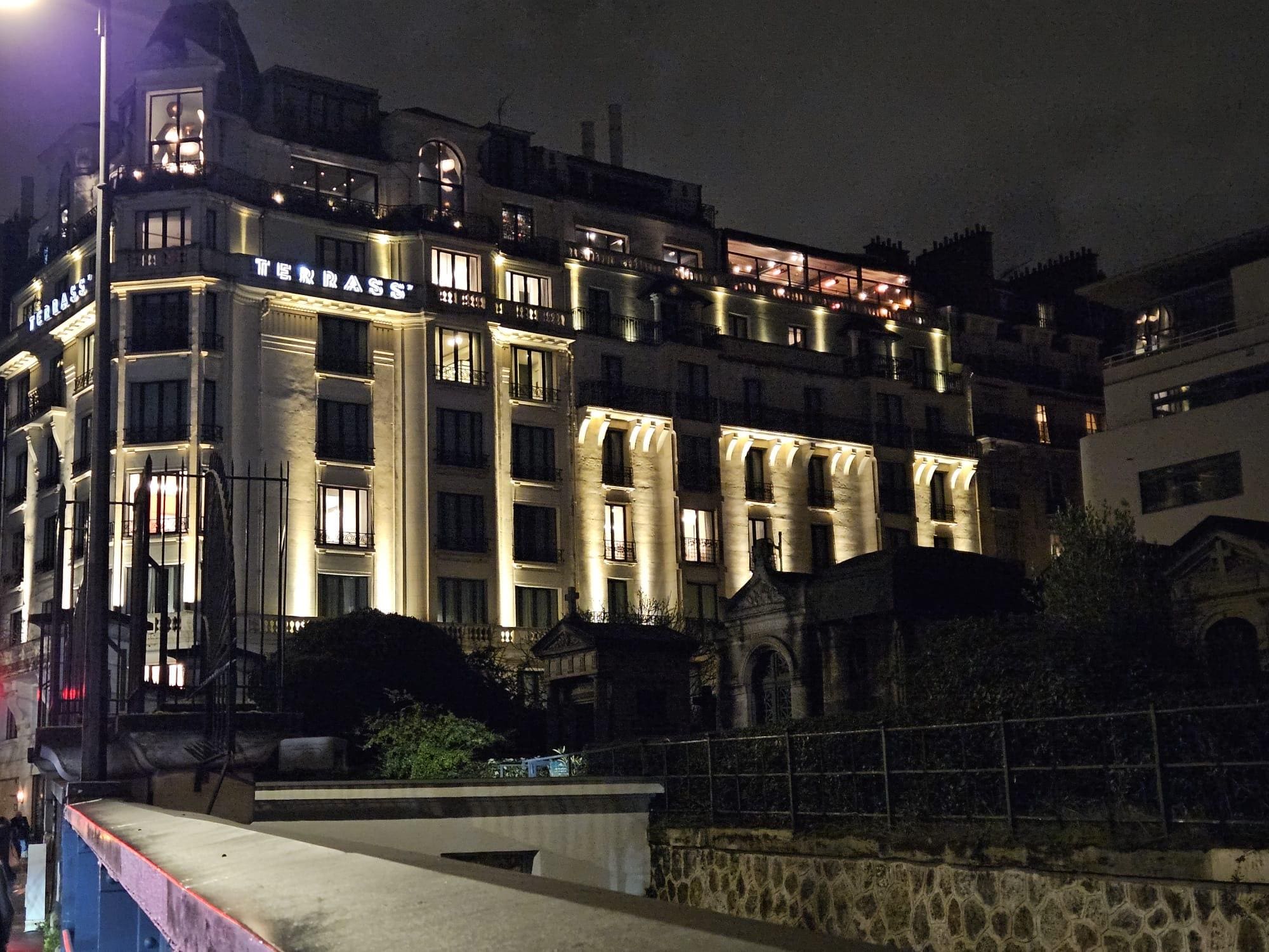 Terrass Hotel at night, very welcoming!