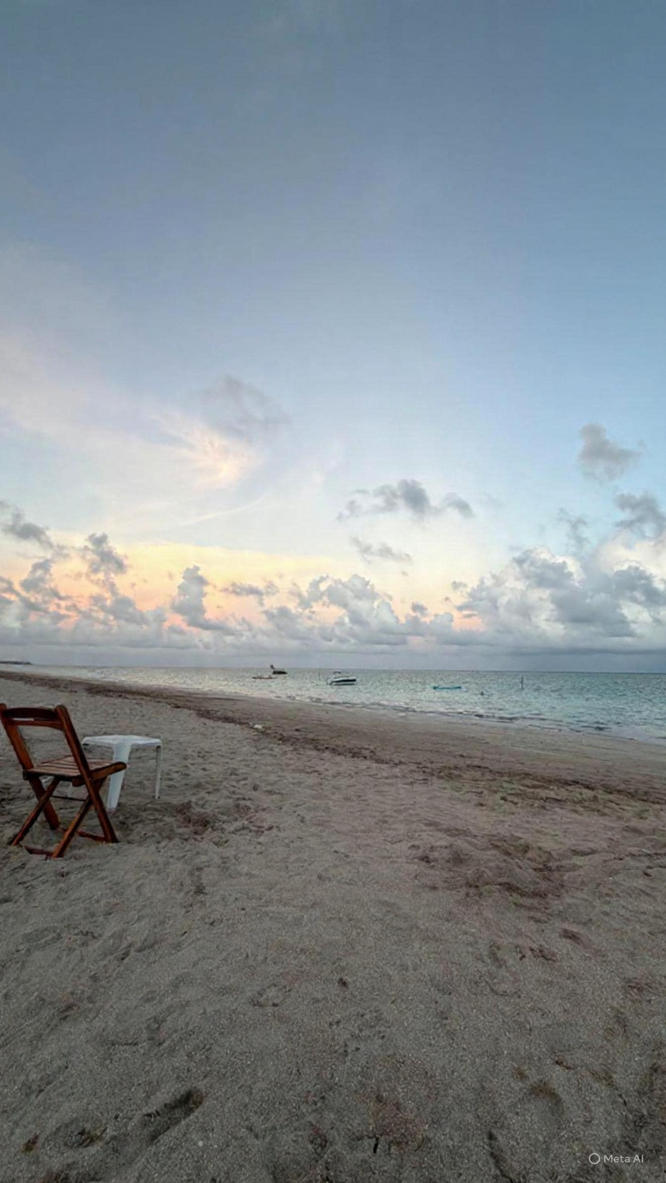 Pôr do sol na praia que a pousada dá acesso. 
