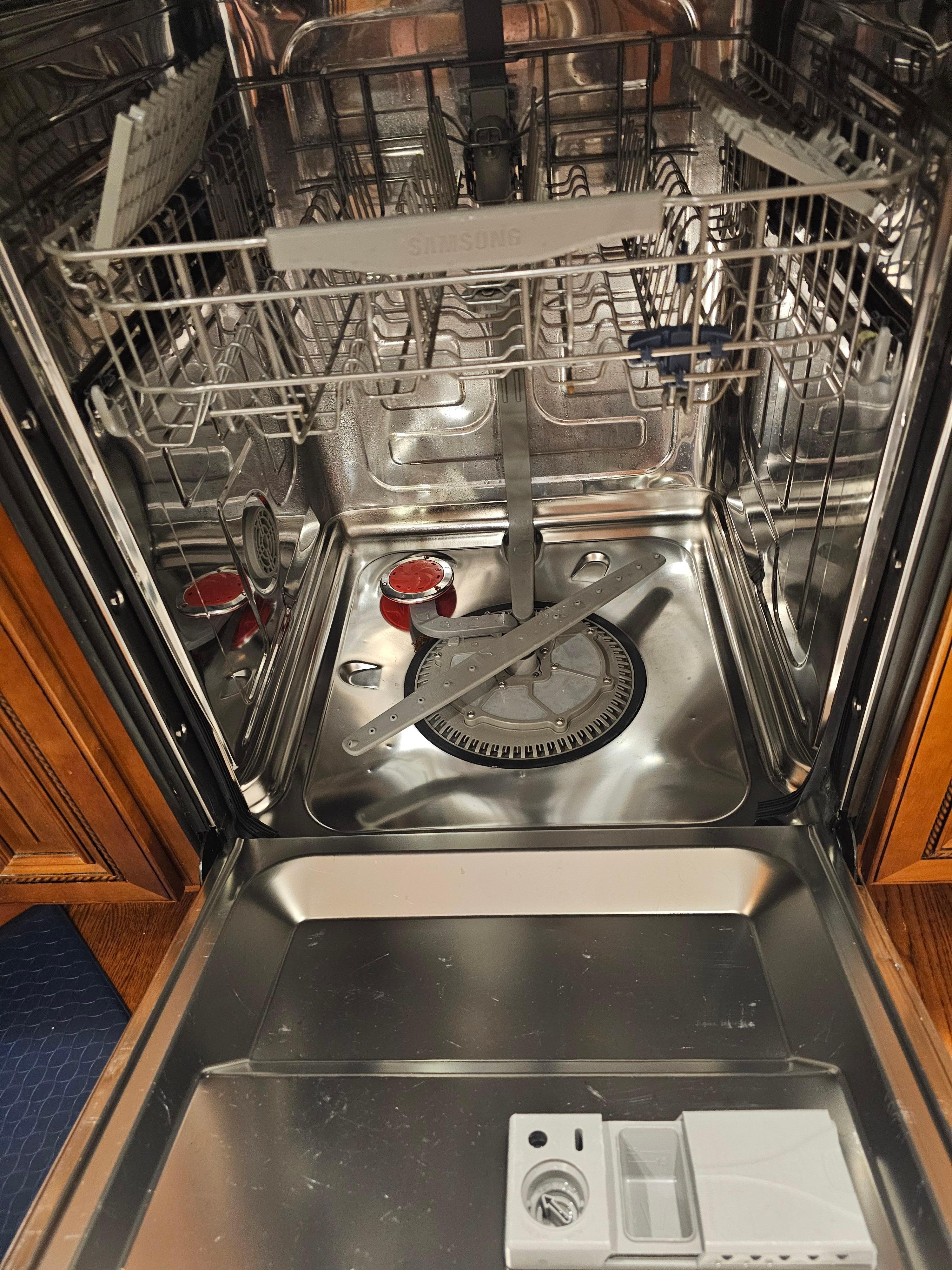 No bottom rack in dishwasher