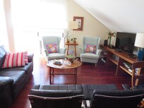 Comfortable and spacious living room.