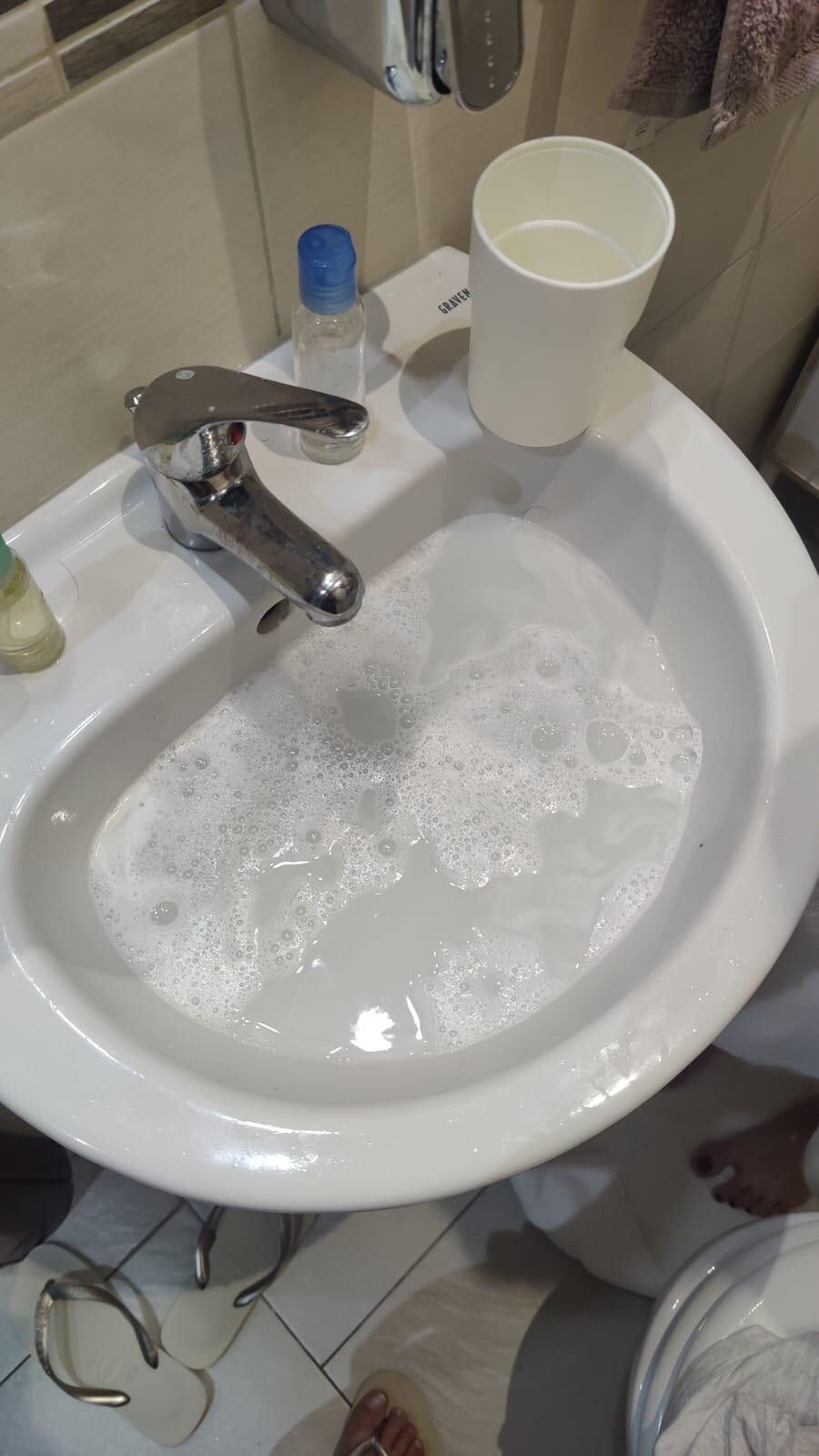 El lavabo se atascaba todo el tiempo