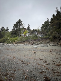 The house from the beach