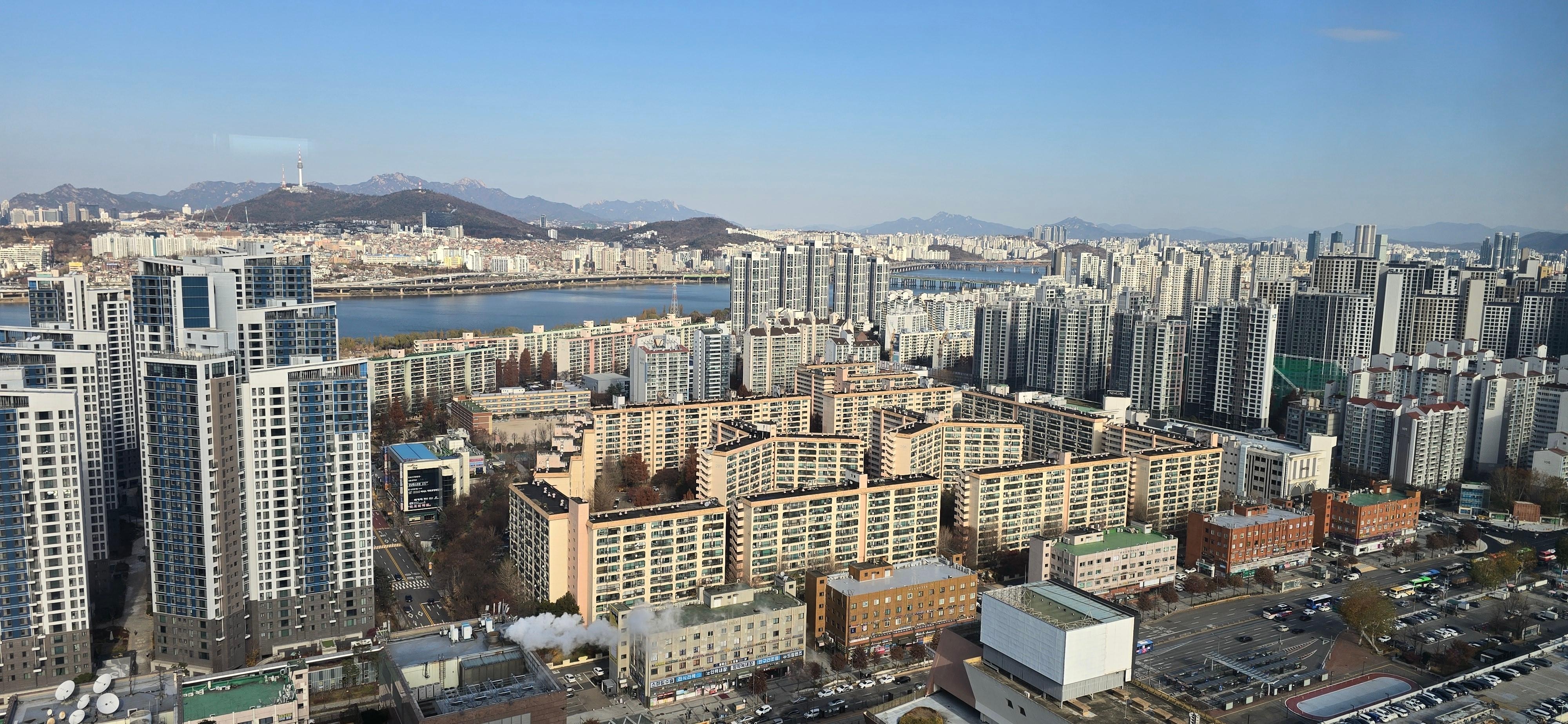 The view of the river and mountains from our room.