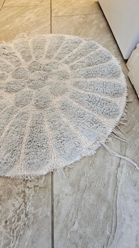 Bathroom rug was dingy