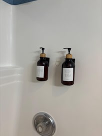 Shampoo was not attached