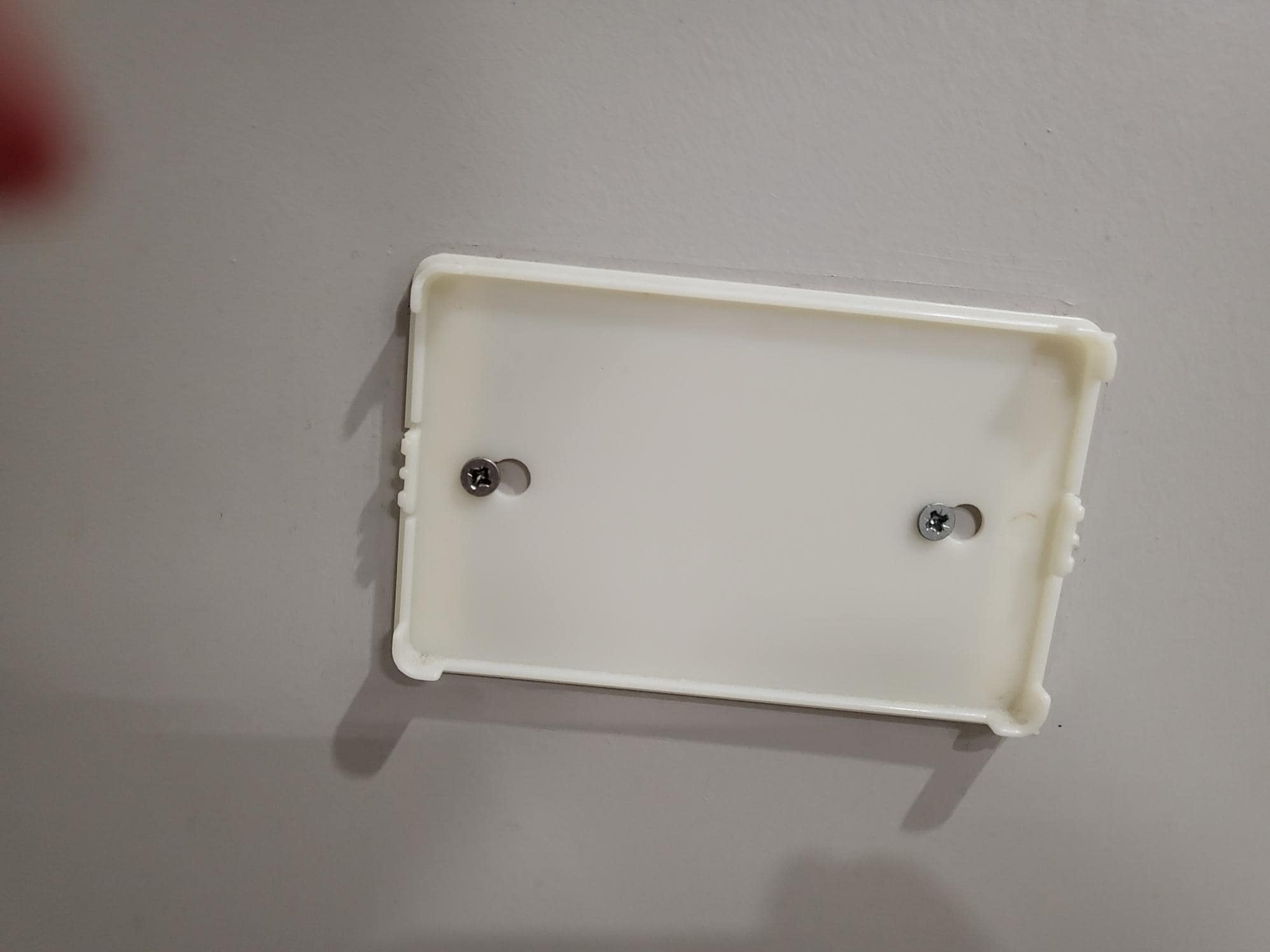 broken toilet roll holder