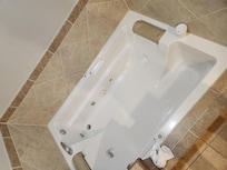 Jacuzzi in the bathroom of our suite