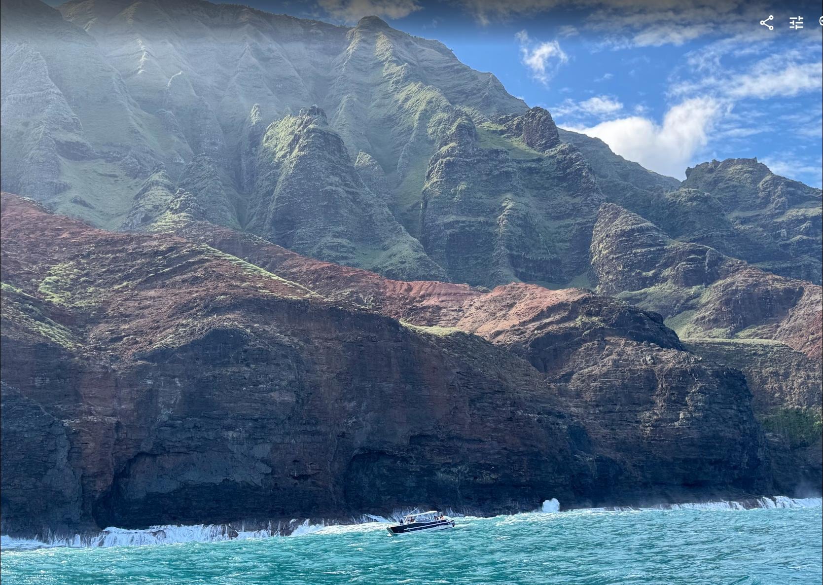 Capt Andy's tour of Ka Pali Coast