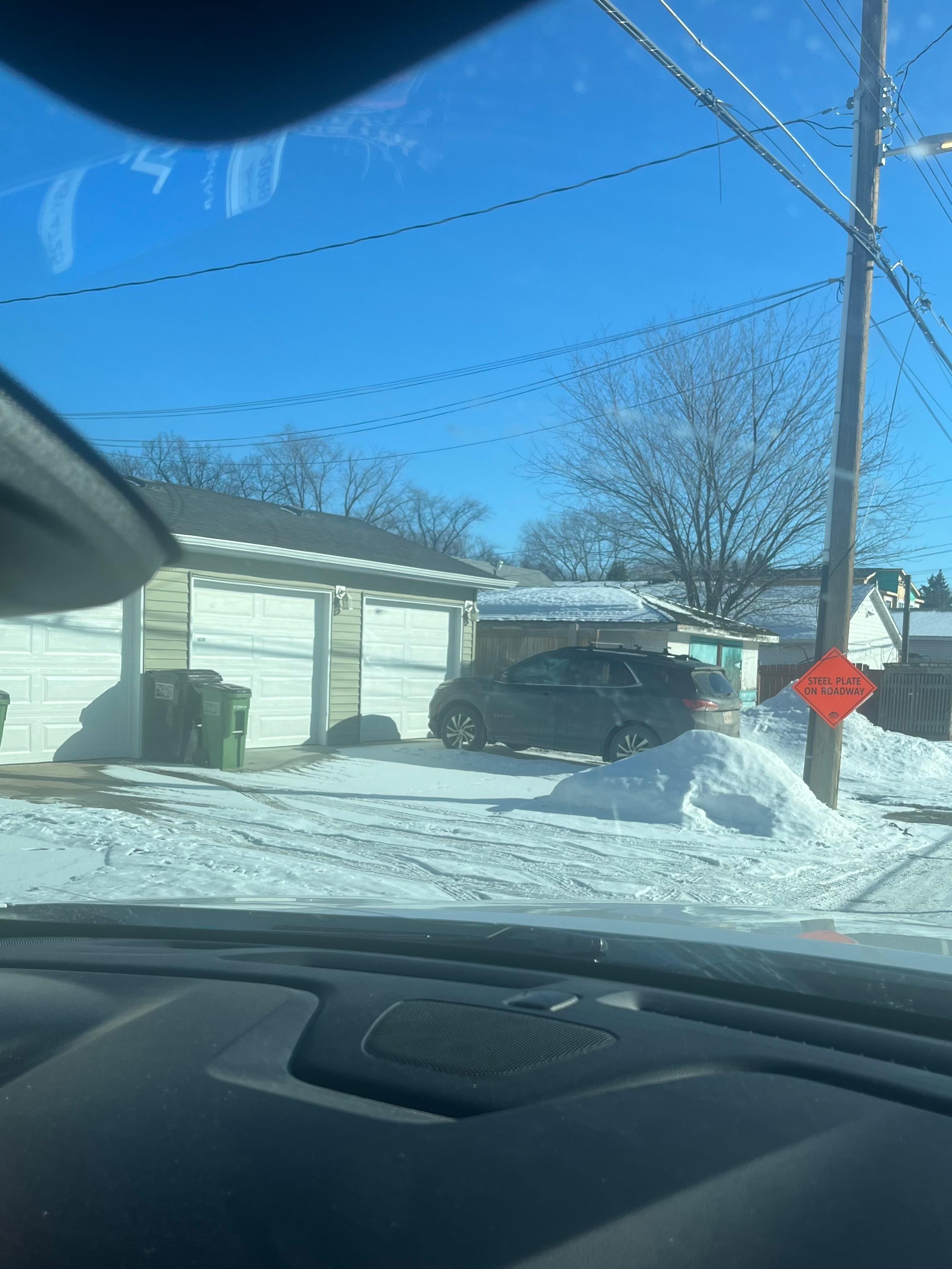 No access to the garage provided