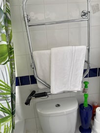 Der Handtuchhalter war eine gefährliche Selbstkonstruktion.