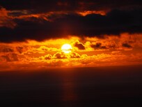 Blick auf den Sonnenuntergang von der Terrasse