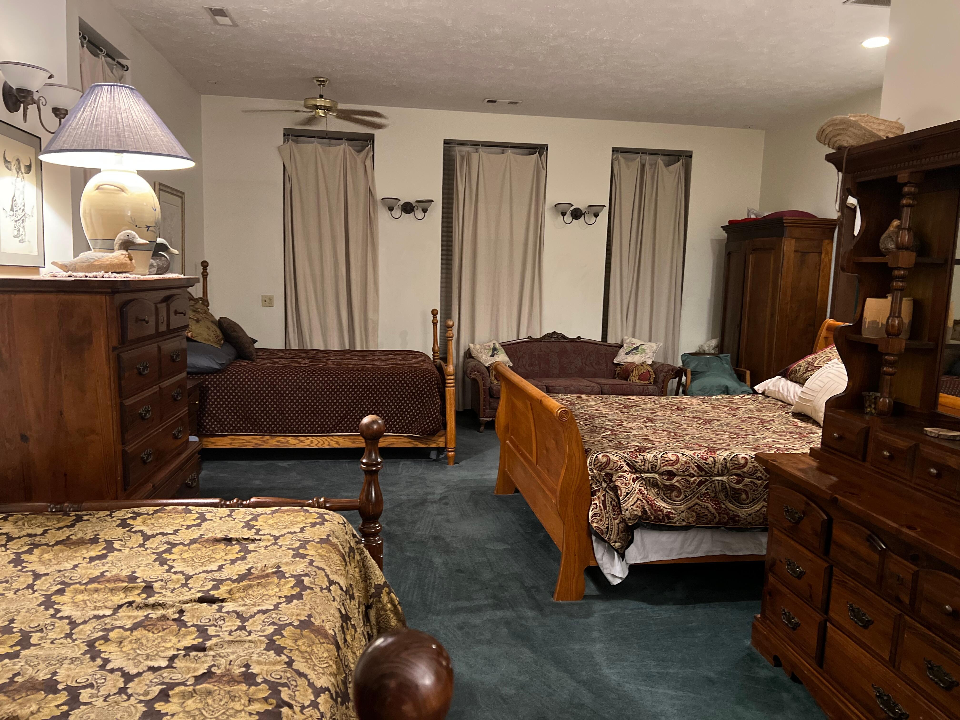 We had my daughter and her husband and newborn plus my two sons and my daughter in law in this room, and no complaints. They had a great time.