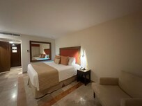 Deluxe room with ocean view