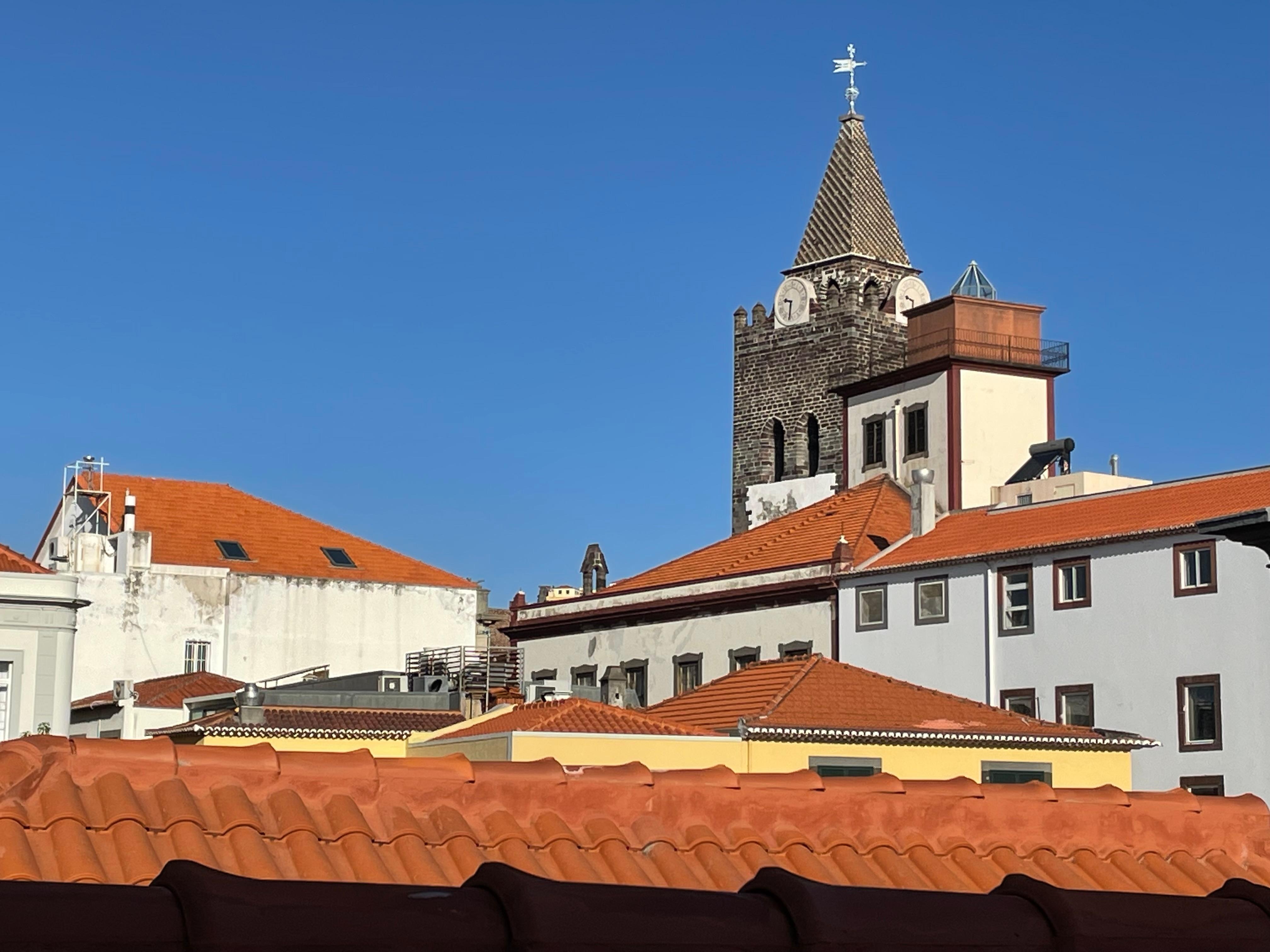 Within a couple of blocks of the cathedral and amazing pubs and restaurants. 