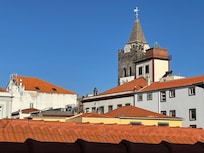 Within a couple of blocks of the cathedral and amazing pubs and restaurants.
