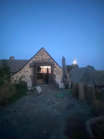 Vue du bout de la terrasse sur la chambre