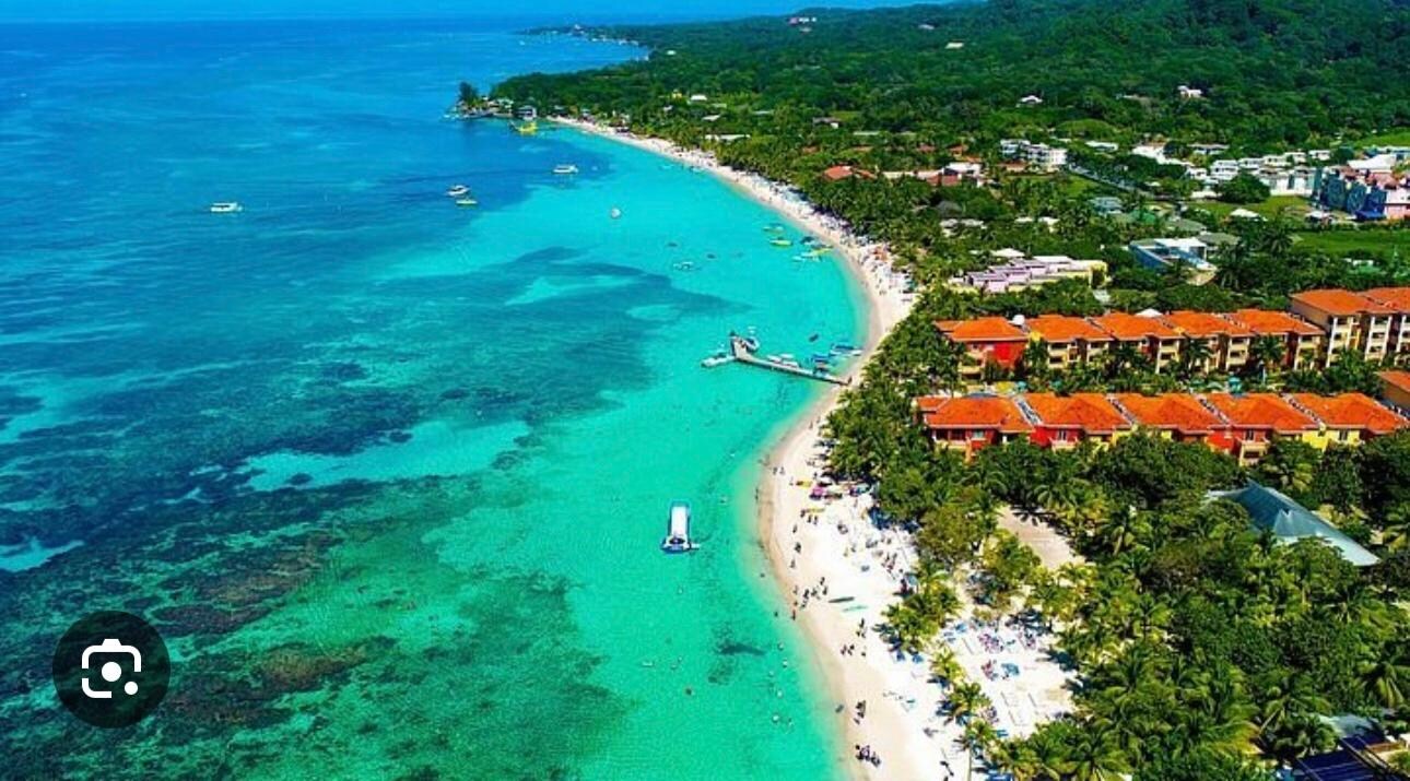 Infinity Bay on the West Bay Roatan