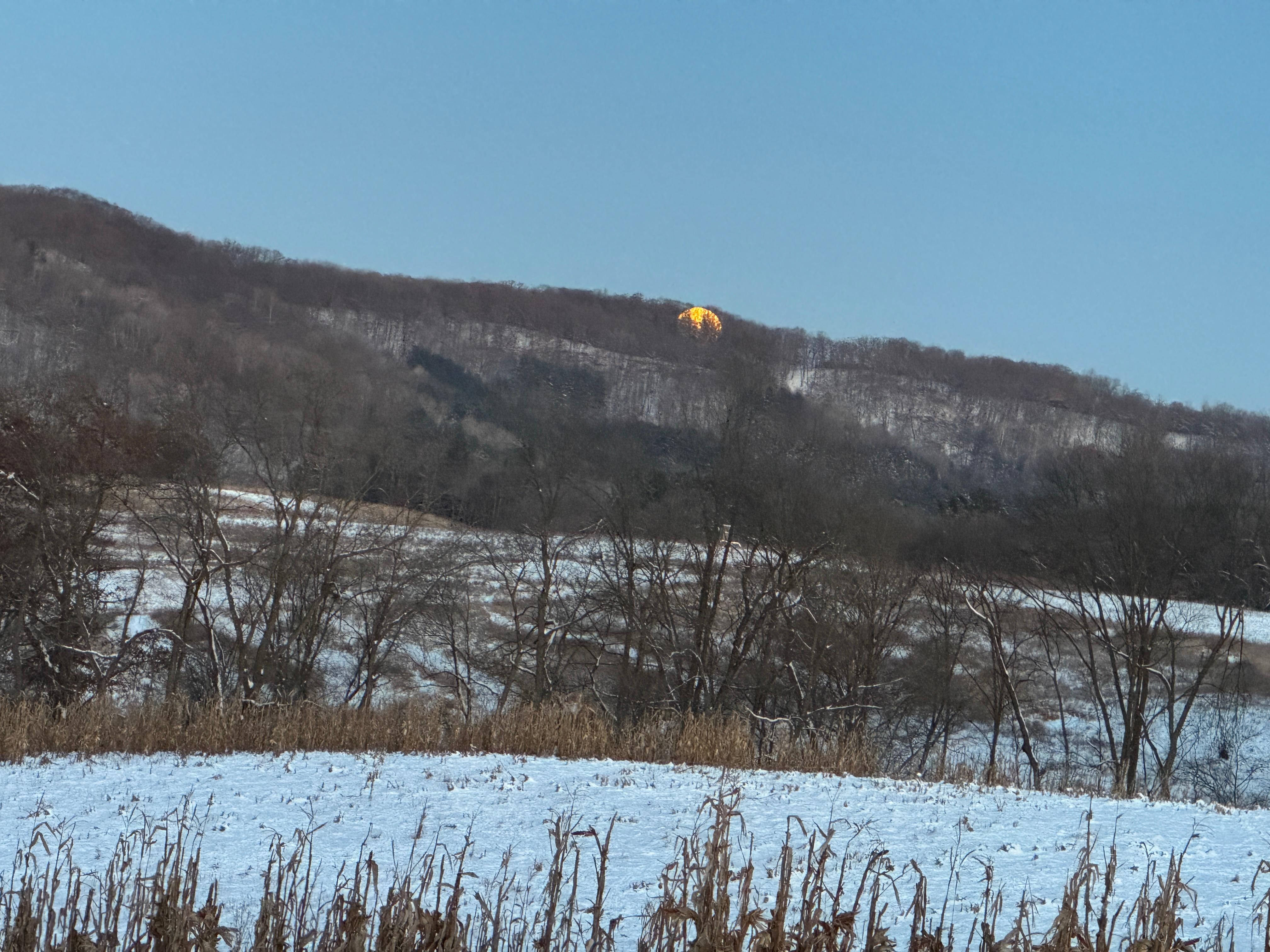 Moonset in early morning
