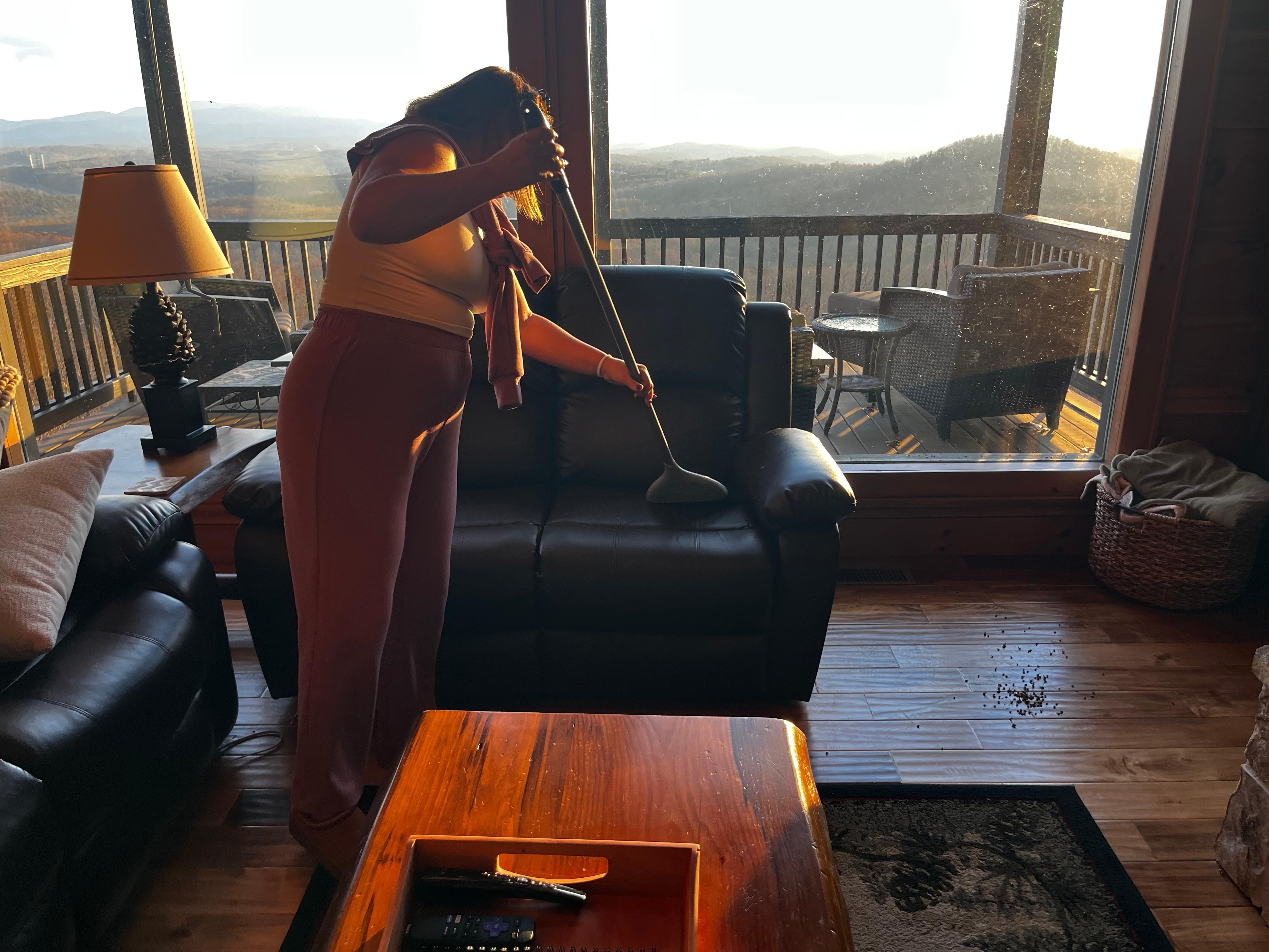 Cleaning at check in