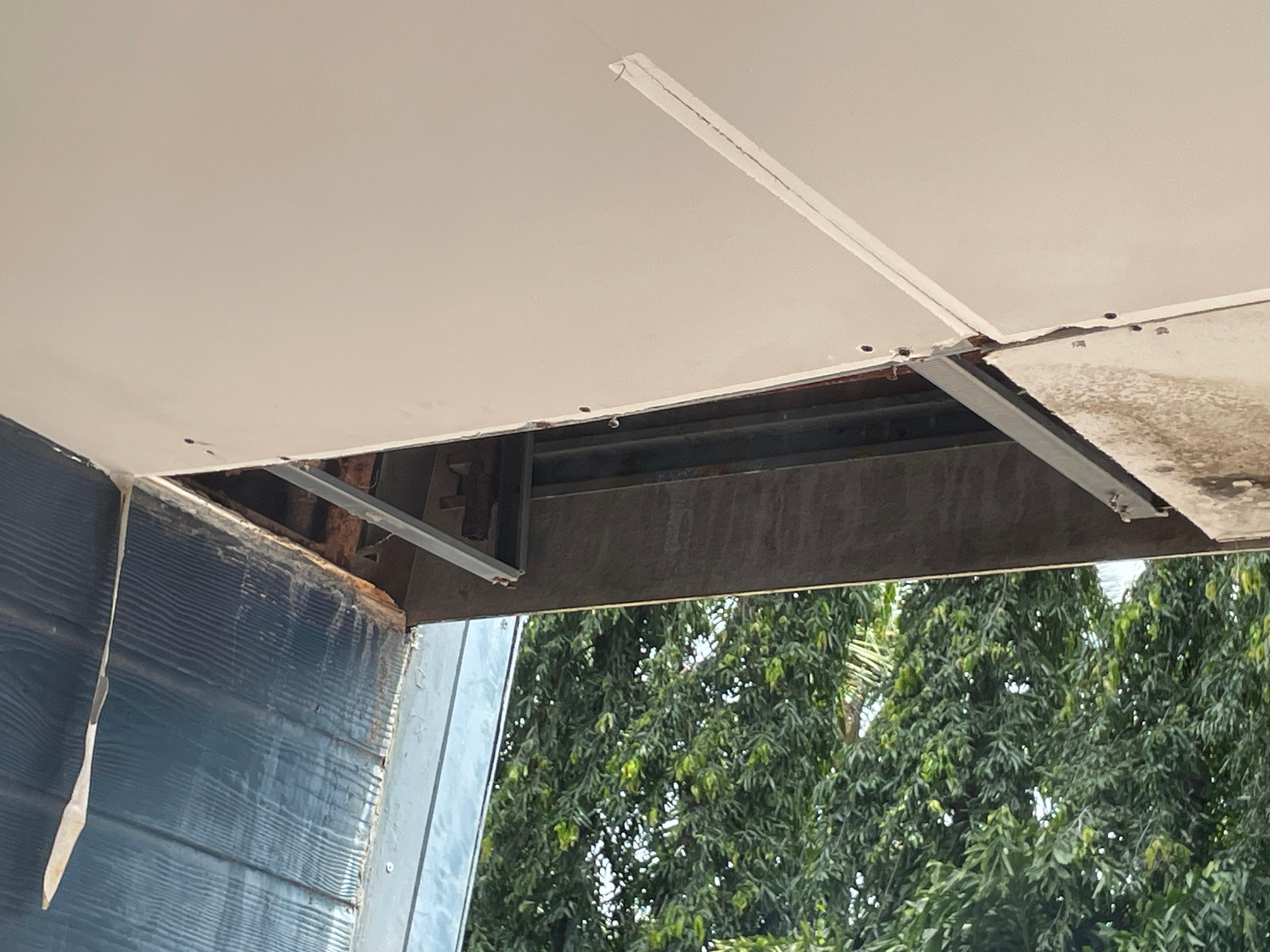 Balcony’s ceiling