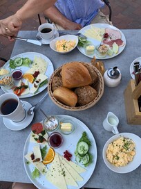 Frühstücken in der Stiftung Löwe