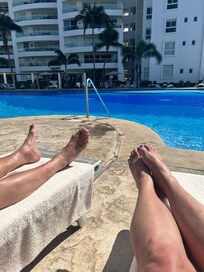 Ahhh, sea and sunshine…what’s not to love 🩷