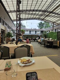 Desayuno incluido, sĂșper rico! Varias opciones y fines de semana desayuno Buffet.