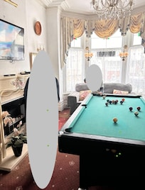 Stuen sett mot gate.