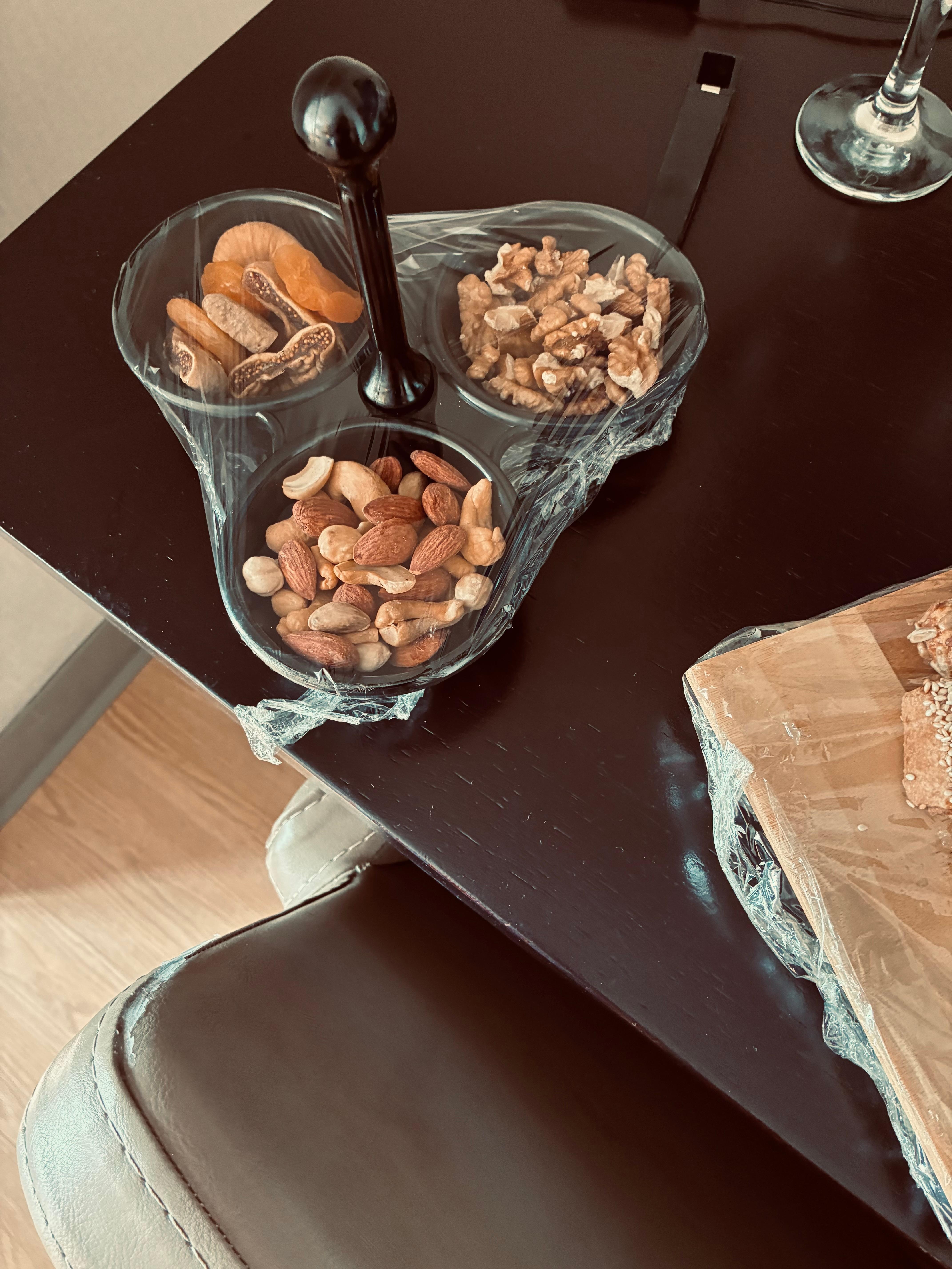 Nuts and dried fruit