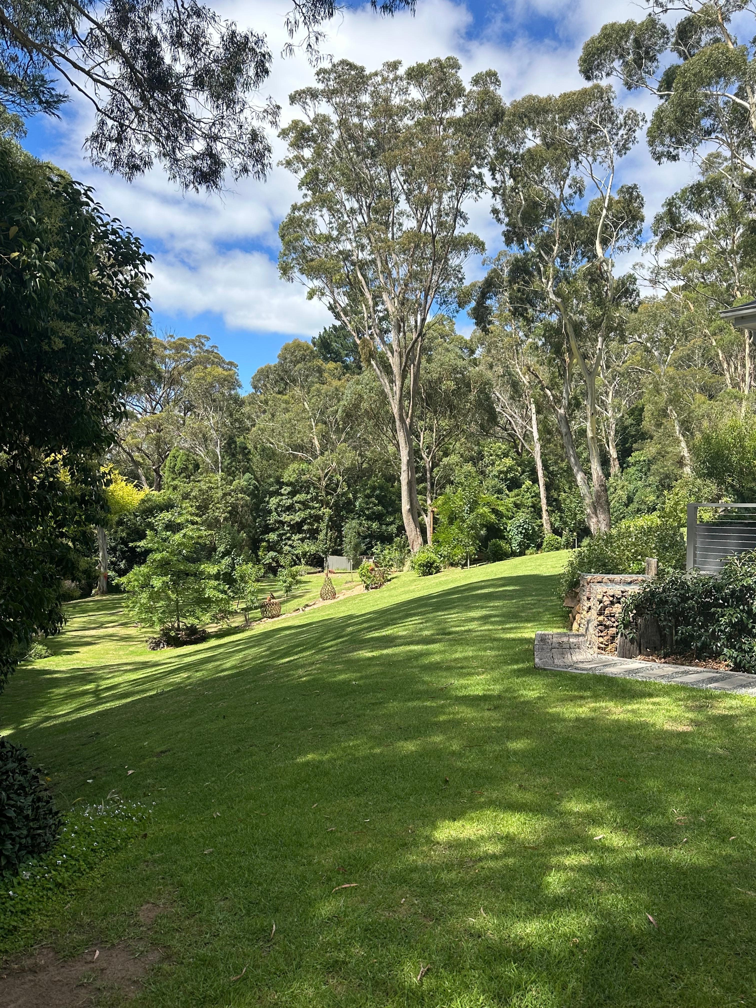 Views from alfresco  of cottage to the large beautiful garden. 