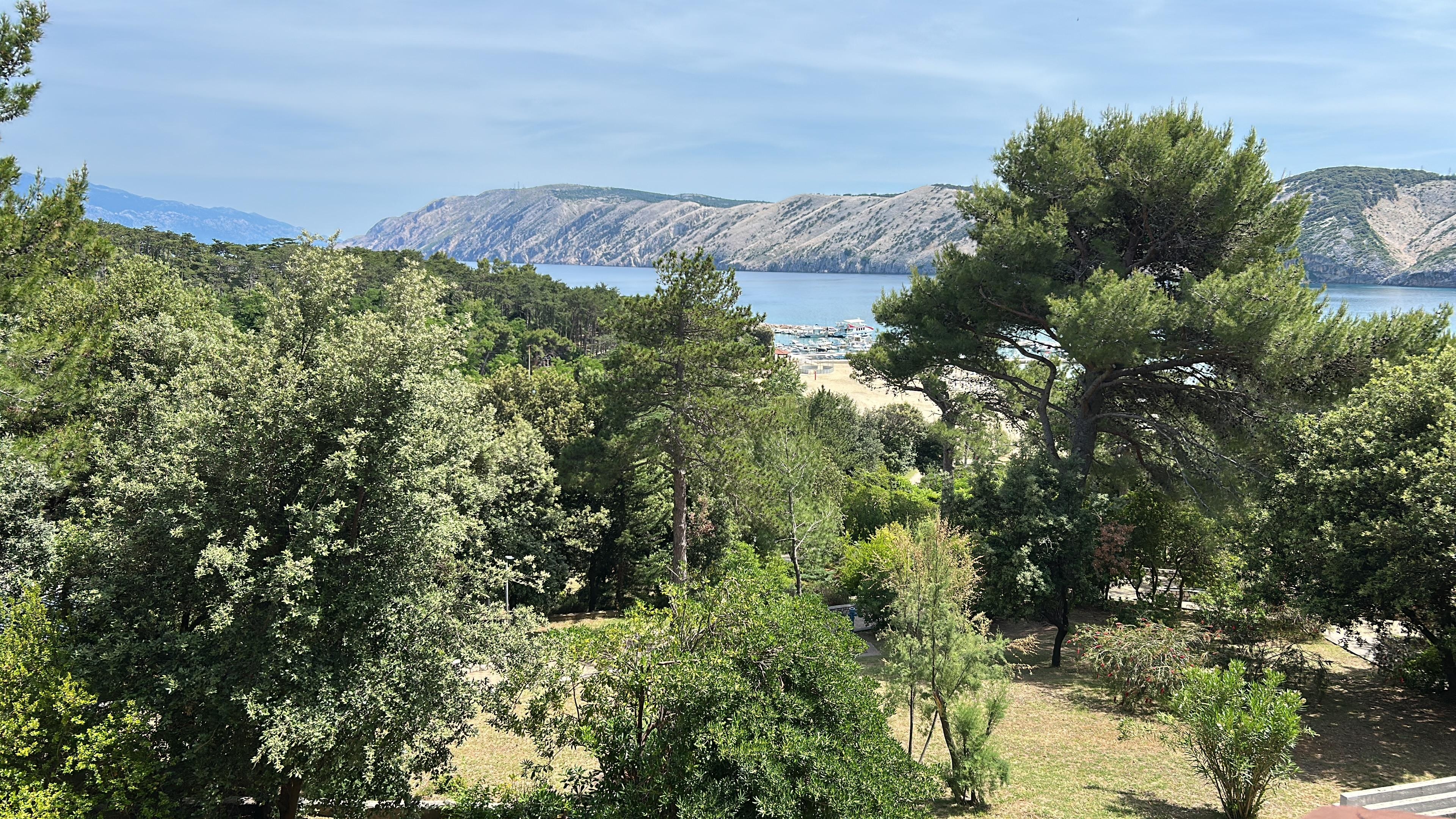 Ausblick vom Zimmer aufs Meer